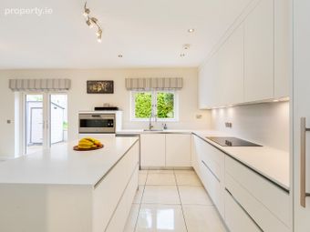 9 Blackberry Hill, Carrickmines, Dublin 18, Carrickmines, Dublin 18 - Image 4