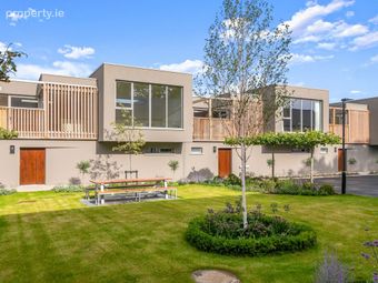 93 The Rise, 9 The Stables, Mount Merrion, Co. Dublin