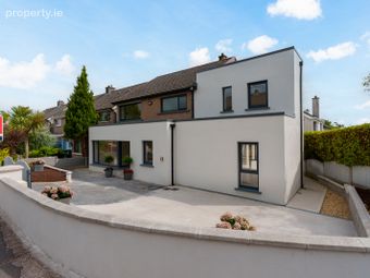 Scarisbrick, 24 The Orchards, Montenotte, Co. Cork