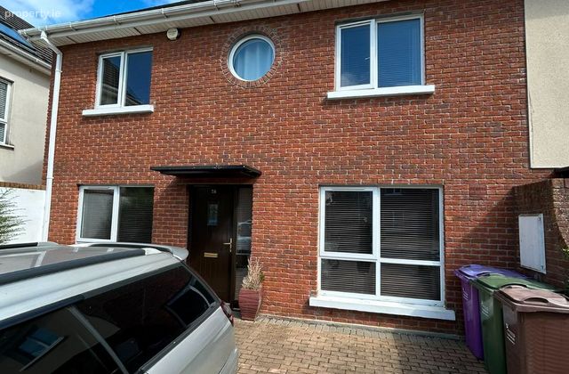 18 Barnwell Avenue, Dublin 15, Ongar, Dublin 15 - Click to view photos