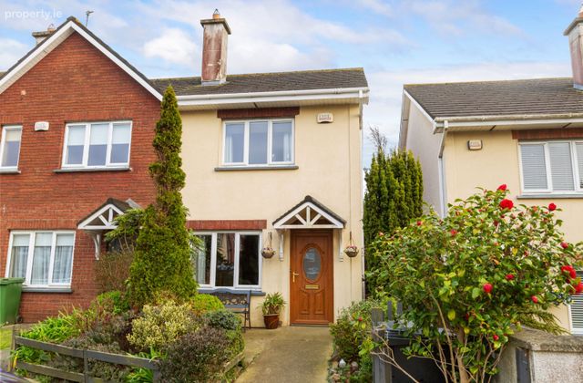 28 The Avenue, Meadowvale, Arklow, Co. Wicklow - Click to view photos
