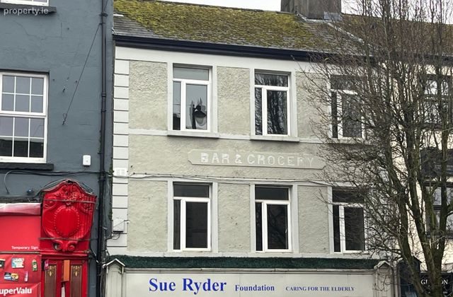 1sr Floor Apartment , 60 Kenyon Street, Nenagh, Co. Tipperary - Click to view photos