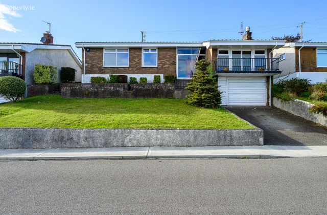 19 Diamond Hill, Monkstown, Co. Cork - Click to view photos