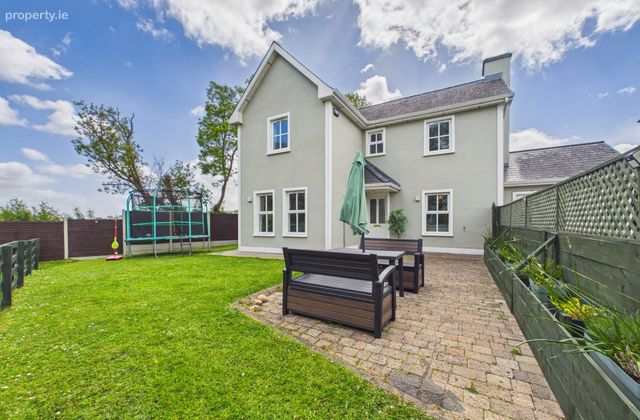 1 Cnoc Na Gaoithe, Lanesborough, Co. Longford, Lanesborough, Co. Longford - Click to view photos