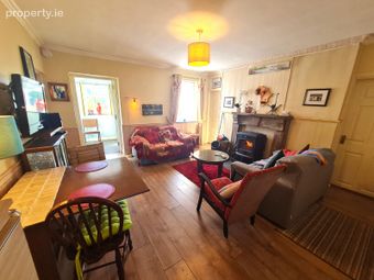 Hazelwood Cottage, Seanadh Gharr&aacute;in, Spiddal, Co. Galway - Image 4