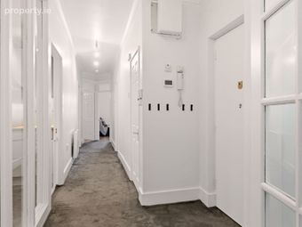 13 Taney Court, Dundrum, Dublin 14 - Image 4