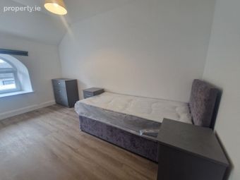 Apartment 8, Douglas Hall, Riverbank, Cork City Centre, Co. Cork - Image 4