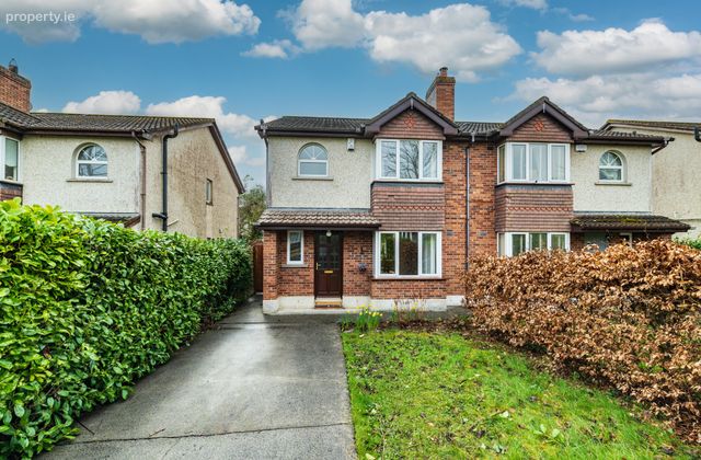 5 The Close, College Wood Park, Clane, Co Kildare, Clane, Co. Kildare - Click to view photos