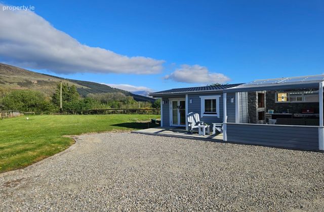 Snugborough Lodge, Snugborough, Donard, Dunlavin, Ballinclea, Co. Wicklow - Click to view photos
