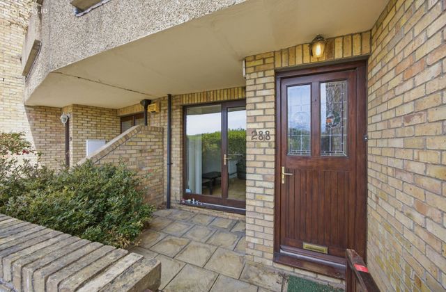 288 Block 17a, Marina Village, Malahide, Co. Dublin - Click to view photos