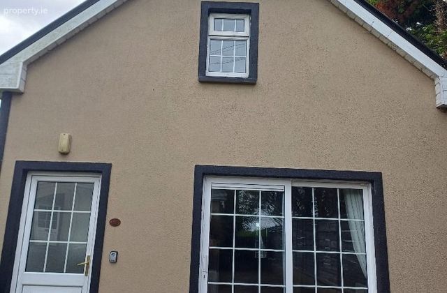 Drumalaheen, Breaghwy, Castlebar, Co. Mayo, Castlebar, Co. Mayo - Click to view photos