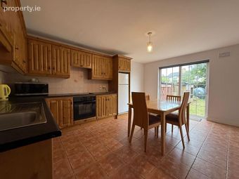 6 Castle Court, Ballaghaderreen, Co. Roscommon, Ballaghaderreen, Co. Roscommon - Image 5
