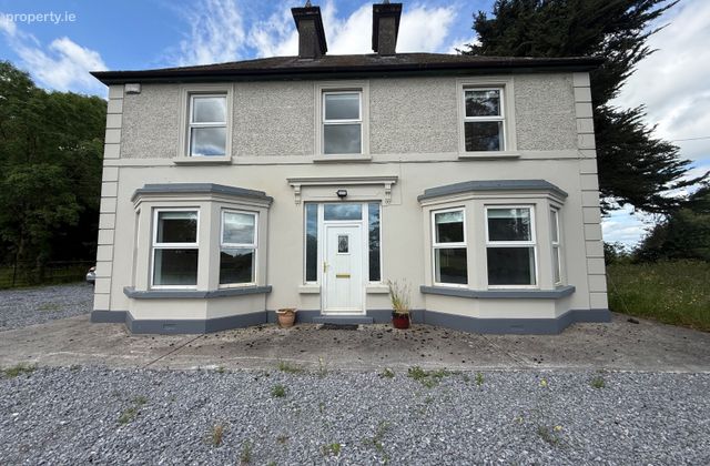 Crean Ville, Crean, Athlacca, Meanus, Co. Limerick - Click to view photos