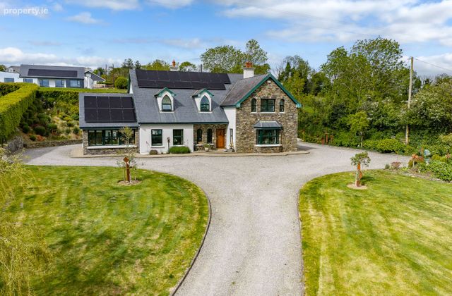 Cor View House, Skevanish, Innishannon, Co. Cork - Click to view photos