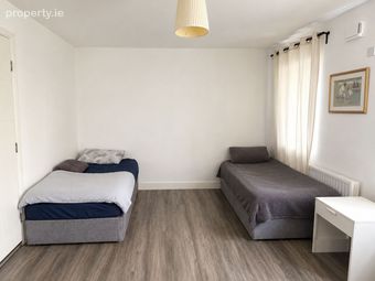 8 Parkside Way, Dublin 13, Clongriffin, Dublin 13 - Image 3