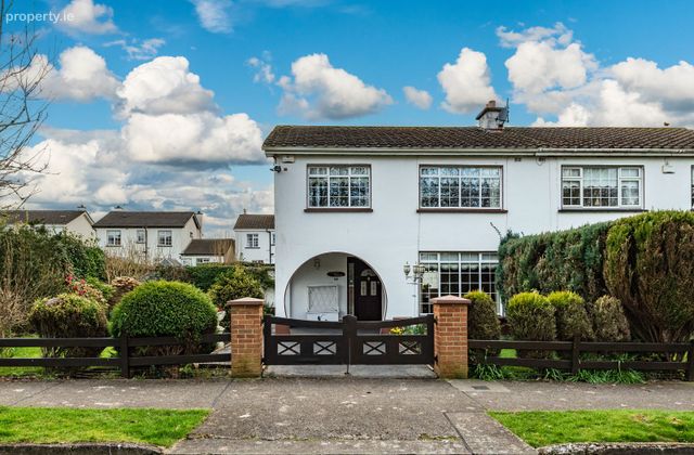 199 The Oaks, Newbridge, Co. Kildare - Click to view photos