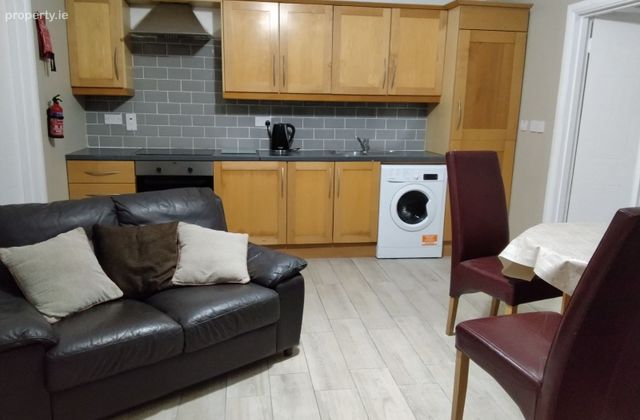 Off Borris Road, Portlaoise, Co. Laois - Click to view photos