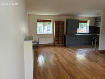 9 De Vesci Court, Fairgreen, Portlaoise, Co. Laois - Image 5