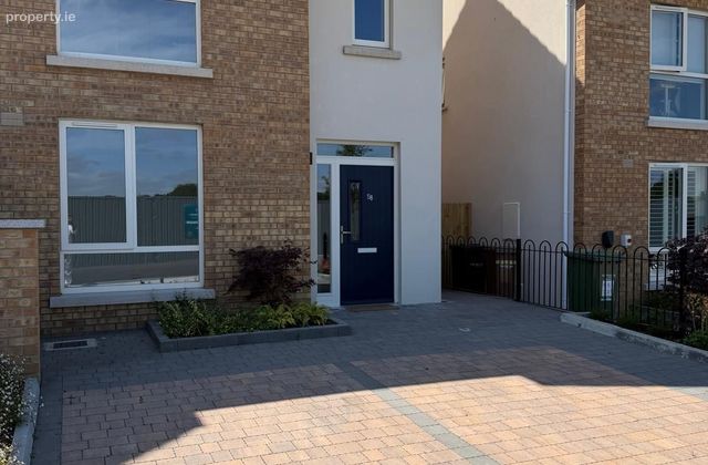 Unfurnished Property - 61 Phoenix Park Avenue, Phoenix Park Racecourse, Dublin 15 - Click to view photos