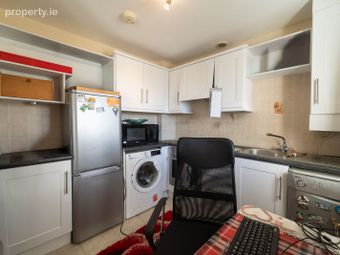 31 Foxford Court, Lucan, Co. Dublin - Image 5