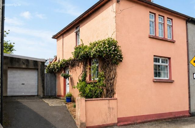 12 College Street, Ballyshannon, Ballyshannon, Co. Donegal - Click to view photos