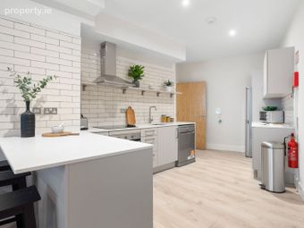 Apartment 5, Grand Canal Place, Dublin 2 - Image 2