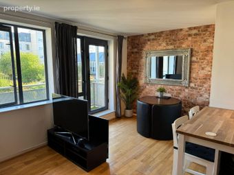 Clearwater Court North, River Drive, Royal Canal Park, Dublin 15 - Image 2