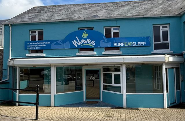 Waves Surf Caf&eacute;, Main Street, Bundoran, Co. Donegal - Click to view photos