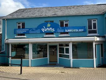 Waves Surf Caf&eacute;, Main Street, Bundoran, Co. Donegal