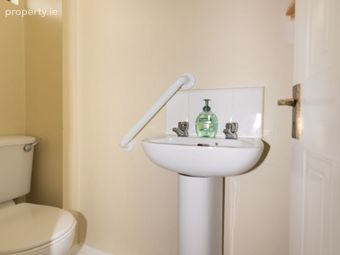 44 Castlegrange Square, Clondalkin, Dublin 22 - Image 4