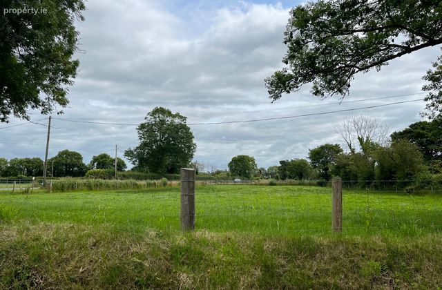 Ardcanaught, Castlemaine, Co. Kerry - Click to view photos