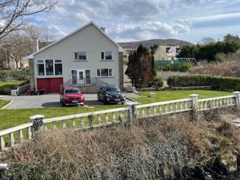Ardrinane House, Lower Main Street, Annascaul, Anascaul, Co. Kerry