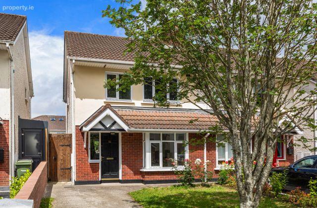 32 Warren Avenue, Warren Park, Castleknock, Dublin 15, Castleknock, Dublin 15 - Click to view photos