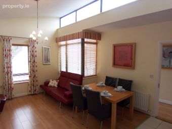 11 Castle Mews, Castle Street, Dalkey, Co. Dublin - Image 3
