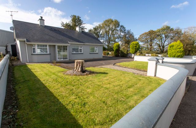 Lissanearla West, Abbeydorney, Co. Kerry, Abbeydorney, Co. Kerry - Click to view photos