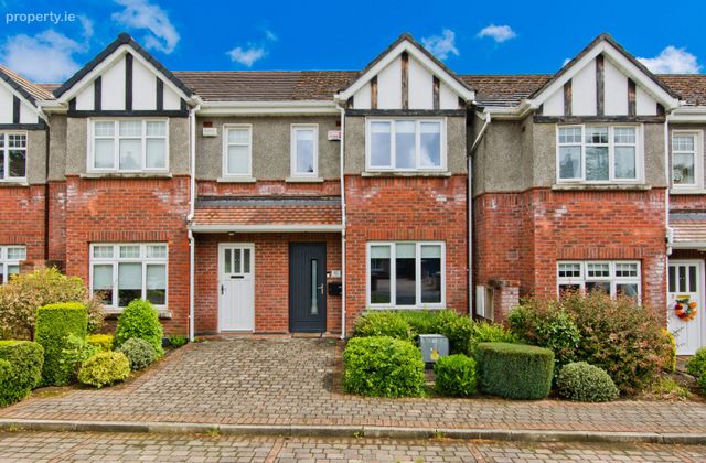 10 Castle Grove, Kilgobbin Wood, Sandyford, Dublin 18 - Click to view photos