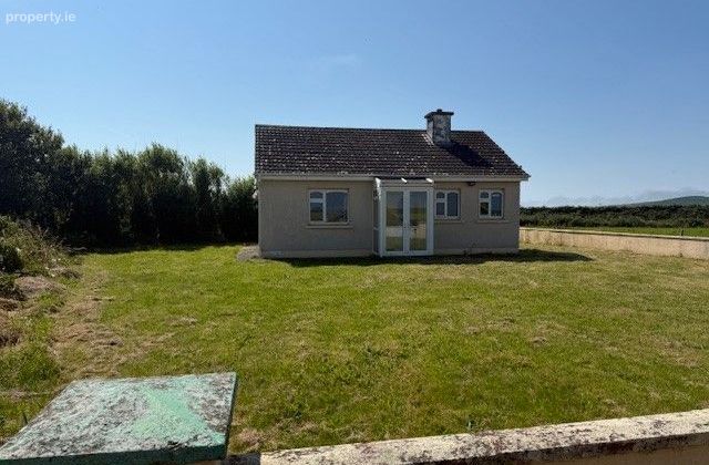 Ballymacquin, Ardfert, Ardfert, Co. Kerry - Click to view photos