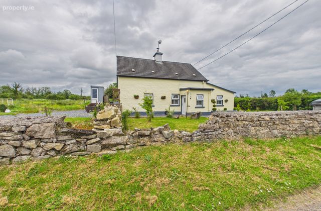 Cloonkeen, Newbridge, Ballinasloe, Co. Galway, Newbridge, Co. Galway - Click to view photos