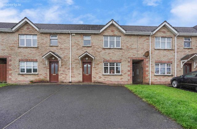 76 Lakeview, The Fair Green, Townparks, Co. Cavan - Click to view photos