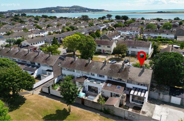 79 Sutton Grove, Sutton, Dublin 13 - Click to view photos