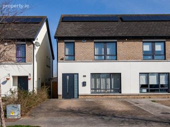 31 Hollywoodrath Crescent, Hollystown, Hollystown, Dublin 15