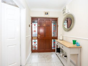 40 Santry Court, Dublin 9, Santry, Dublin 9 - Image 2