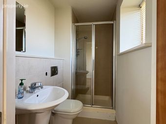 145 Beechwood Court, Stillorgan, Co Dublin, Stillorgan, Co. Dublin - Image 3