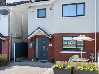 15 College Avenue, College Manor, Cobh, Co. Cork - Image 3