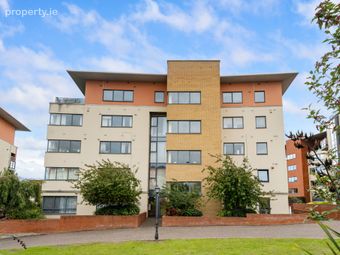 33 The Oval, Tullyvale, Cabinteely, Dublin 18, Cabinteely, Dublin 18 - Image 2