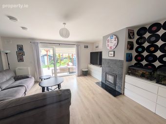 72 The Avenue, Drummin Village, Nenagh, Co Tipperary, Nenagh, Co. Tipperary - Image 4