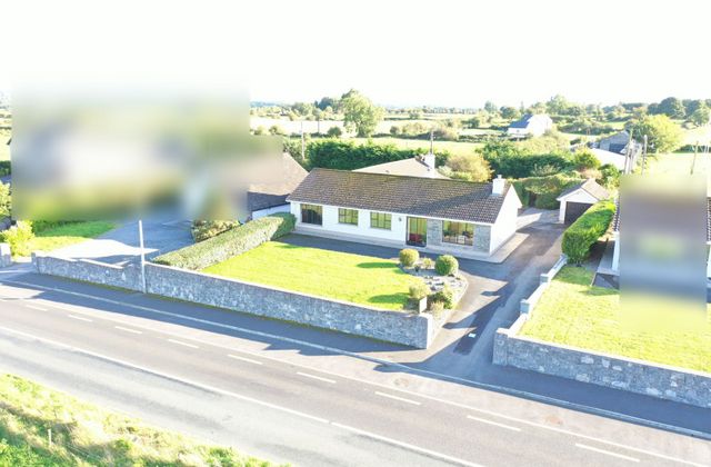 Knock Road, Ballyhaunis, Ballyhaunis, Co. Mayo - Click to view photos