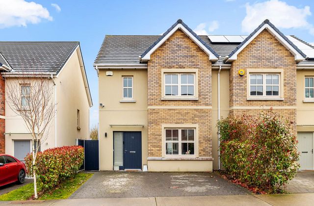 72 Stoneleigh, Naas, Co. Kildare, Naas, Co. Kildare - Click to view photos