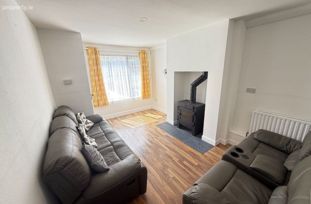 4 Saint Joseph's Villas, Curraheen, Ballinveiltig, Co. Cork - Click to view photos