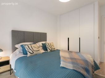 Two Bedroom, Docklands, Dublin 2 - Image 5